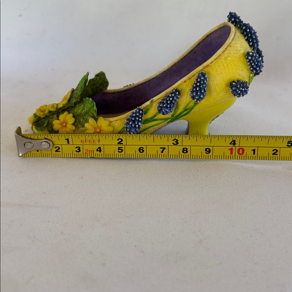 VINTAGE! THE ORIGINAL WILLOW HALL WOMEN’s SHOE ORNAMENTAL COLLECTION- FEBRUARY - Picture 8 of 11